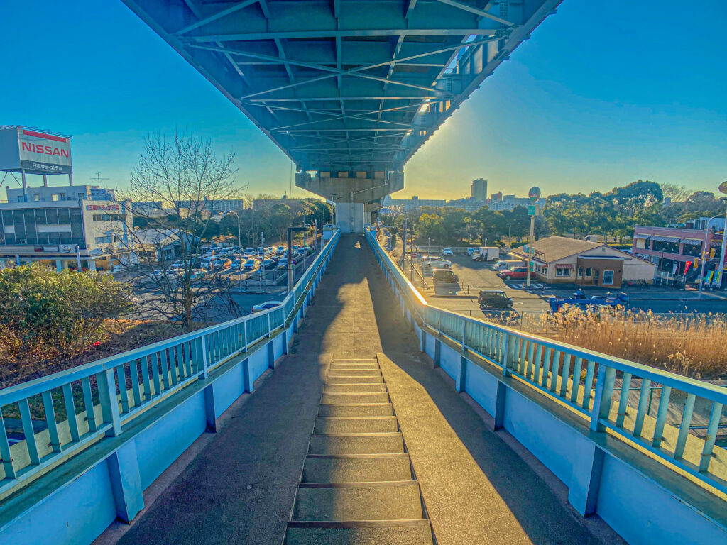 昼の稲毛陸橋(俺ガイル)