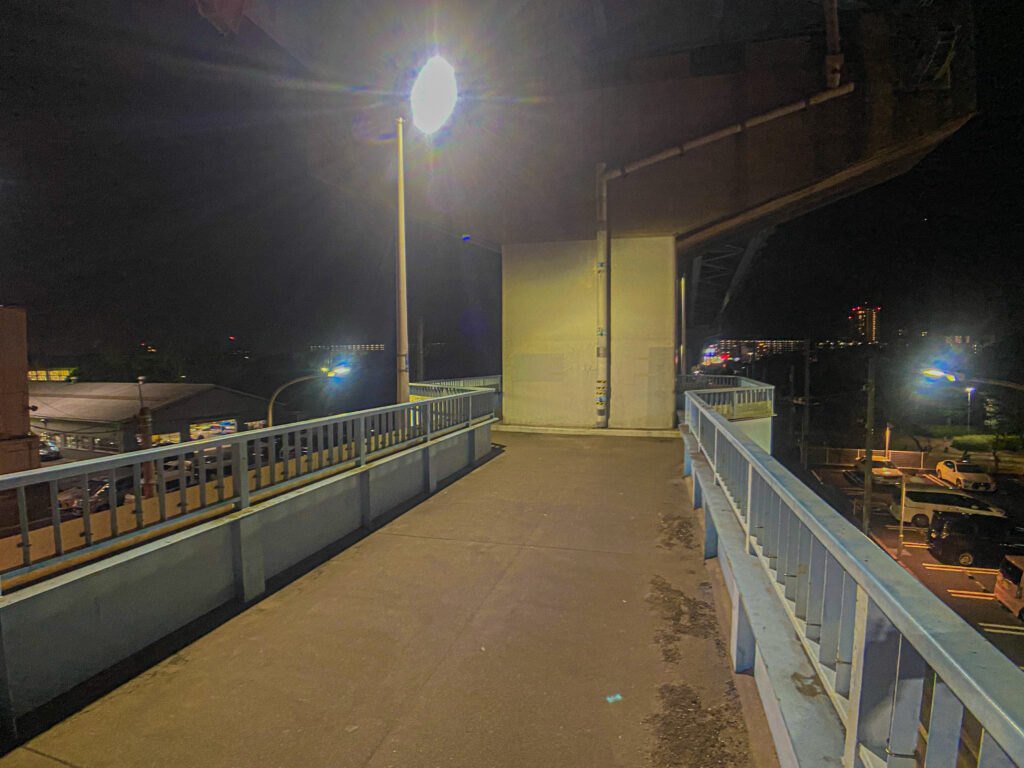 夜の稲毛陸橋(俺ガイル)