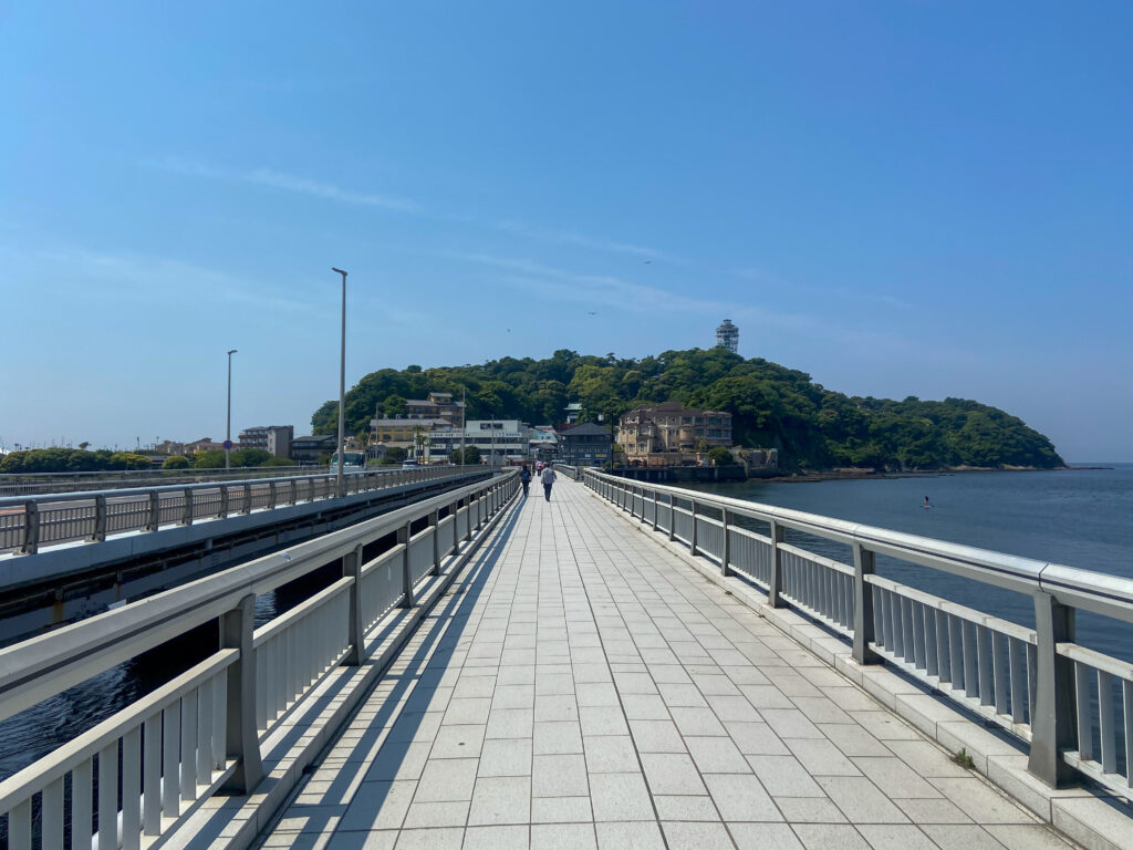 『ピンポン』のEDのカット「江の島弁天橋」