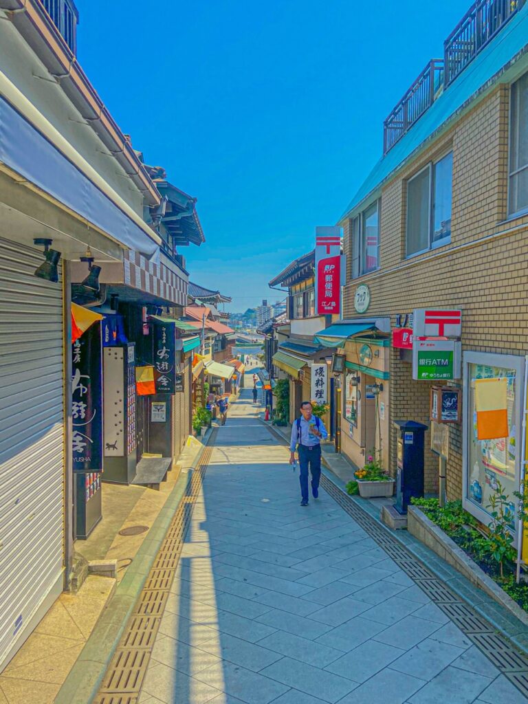 江の島弁財天商店街（TARI TARI）