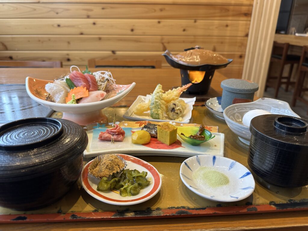 花のいわや亭の御膳（凪あす）