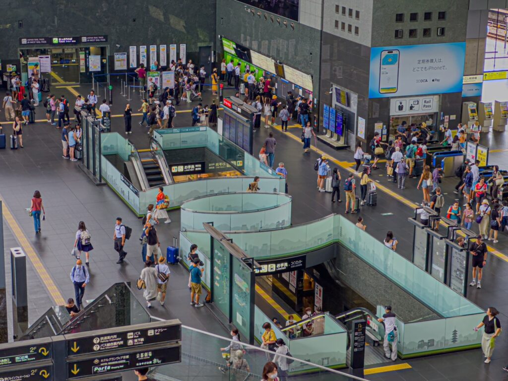 京都駅を俯瞰（たまこまーけっと）