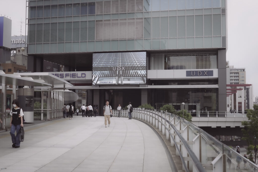 秋葉原UDX前