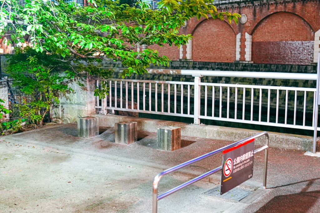 昌平橋近くの公園（ラブライブ!）