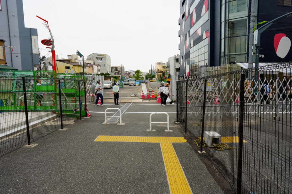 オオゼキ前道路（ぼざろ）